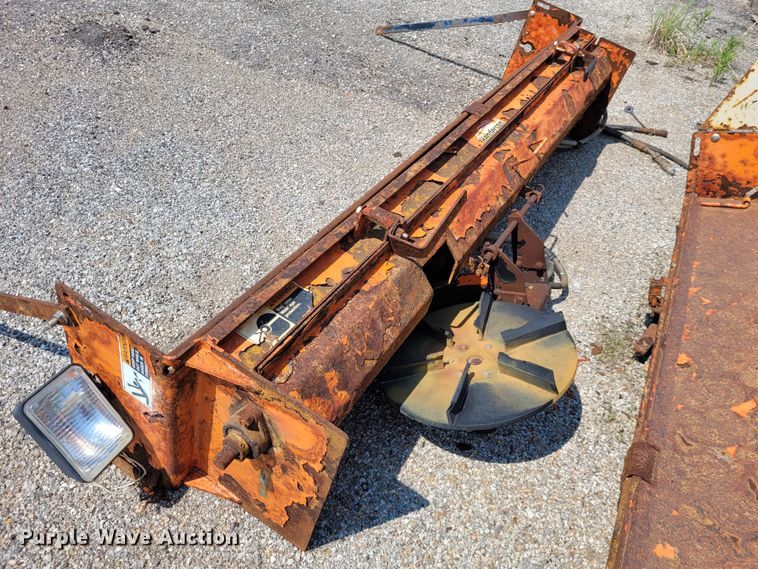 image for item NX9450 (2) Henderson salt spreaders