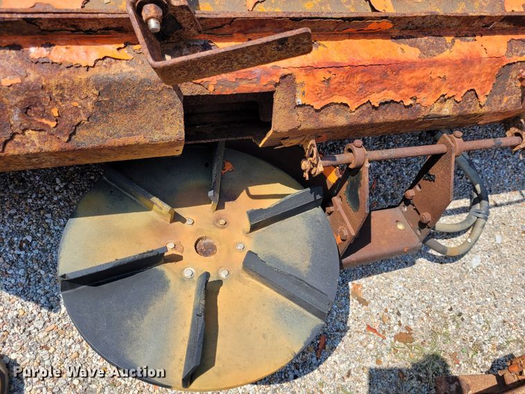 image for item NX9450 (2) Henderson salt spreaders