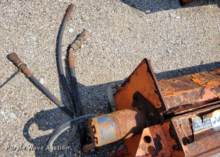 image for item NX9450 (2) Henderson salt spreaders