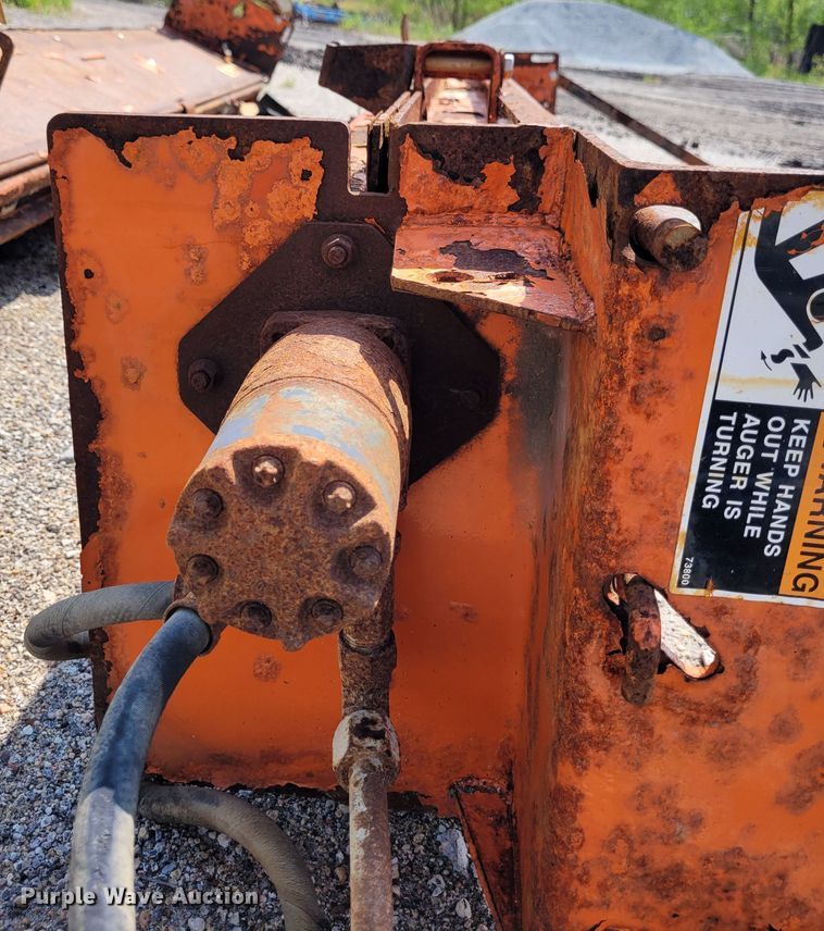 image for item NX9450 (2) Henderson salt spreaders