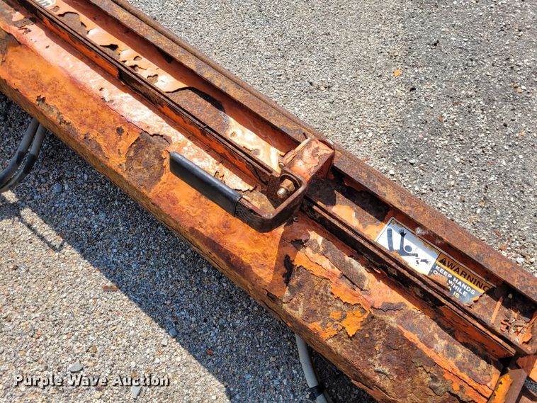 image for item NX9450 (2) Henderson salt spreaders