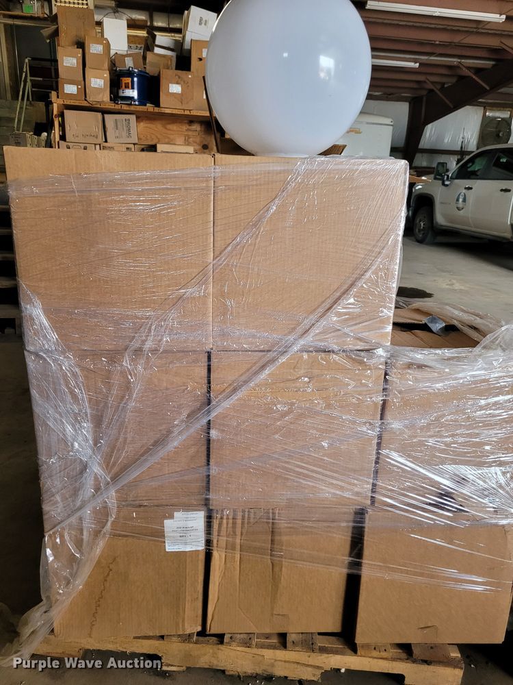 image for item NX9453 (15) Loevers 20016EH6F street lights