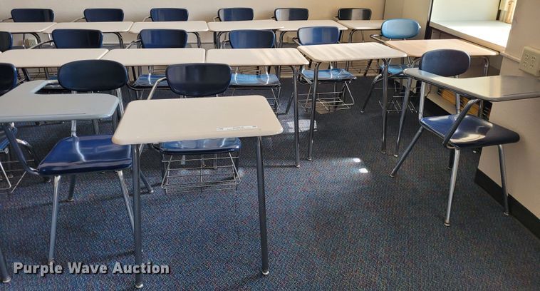 image for item NX9534 (29) student desks