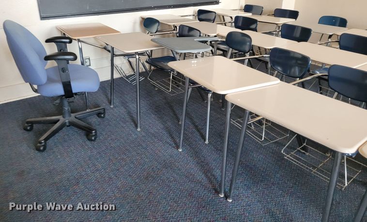 image for item NX9534 (29) student desks