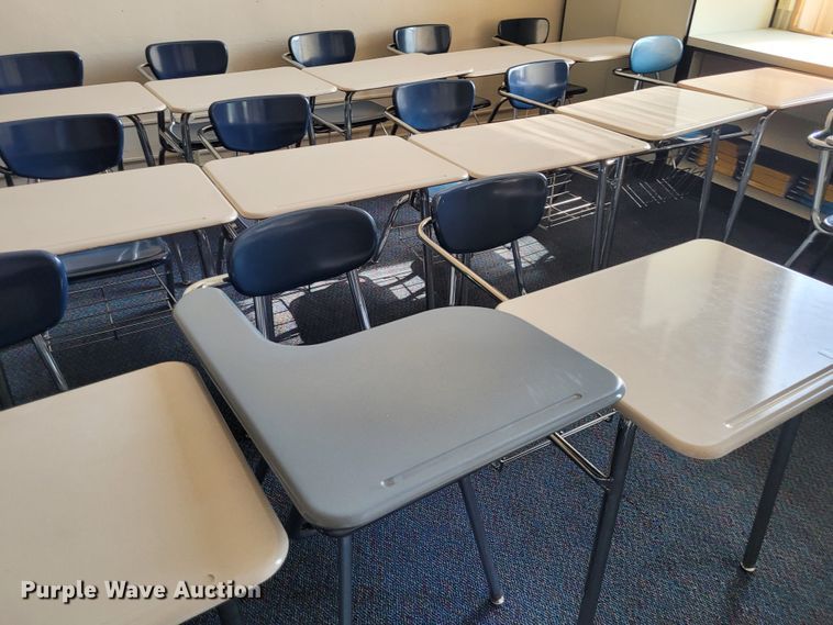 image for item NX9534 (29) student desks
