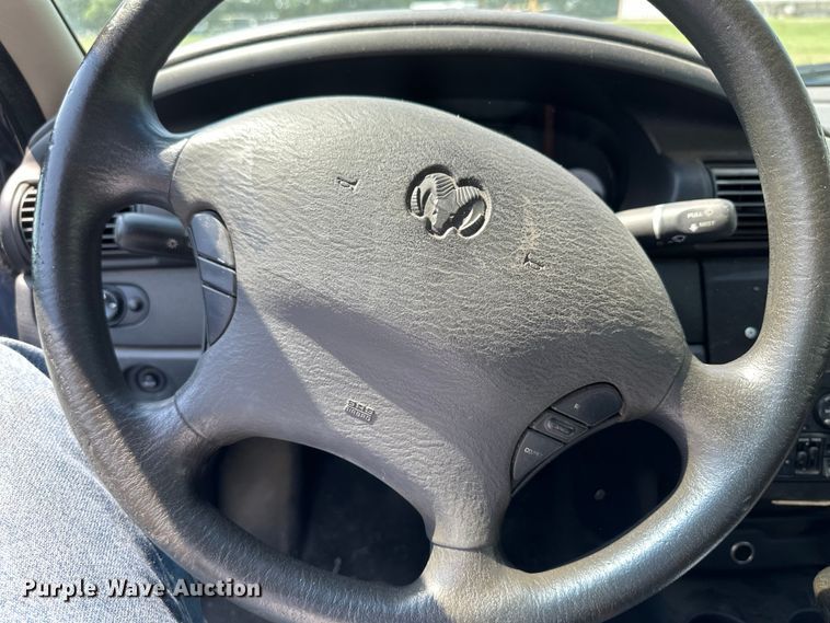 image for item NY9089 2003 Dodge Stratus