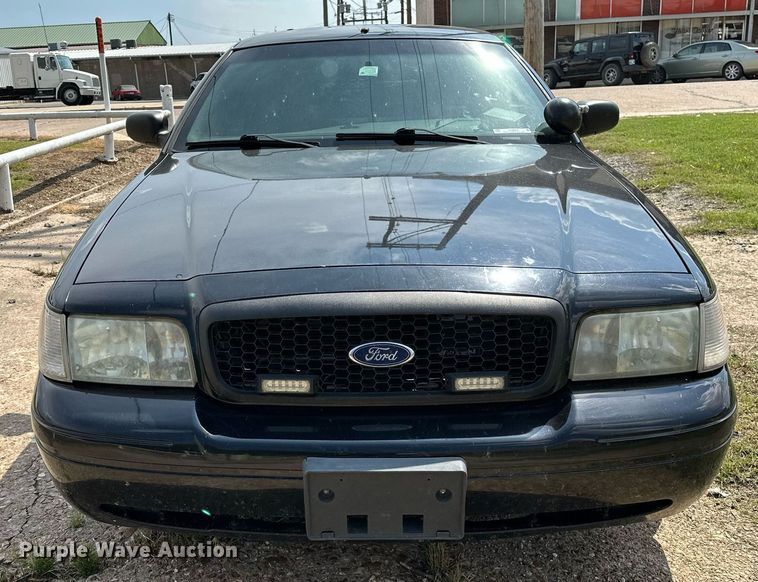 image for item OG9054 2010  Ford Crown Victoria Police Interceptor