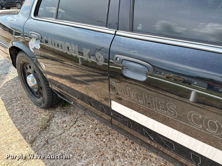 image for item OG9054 2010  Ford Crown Victoria Police Interceptor