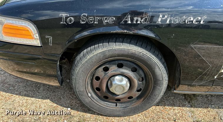 image for item OG9054 2010  Ford Crown Victoria Police Interceptor