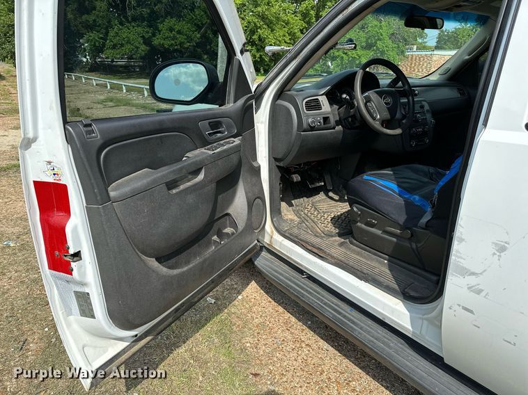 image for item OG9056 2011 Chevrolet Tahoe Police  SUV