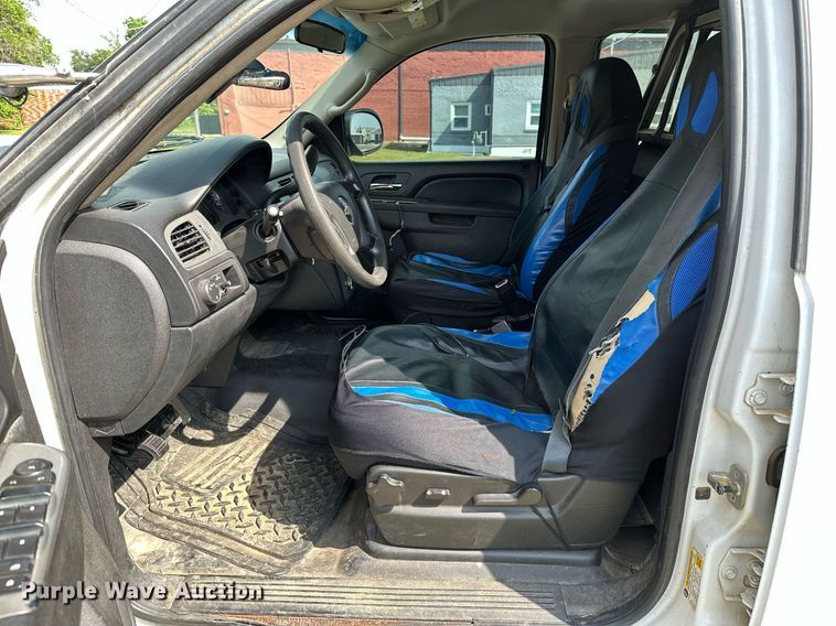 image for item OG9056 2011 Chevrolet Tahoe Police  SUV