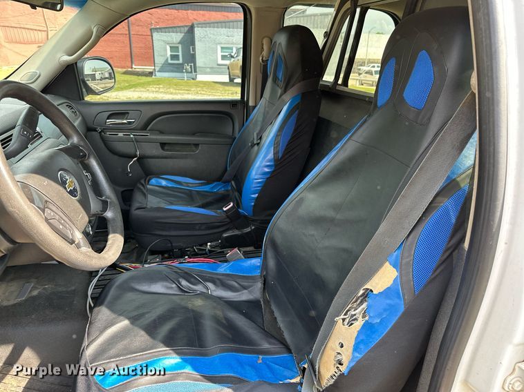 image for item OG9056 2011 Chevrolet Tahoe Police  SUV