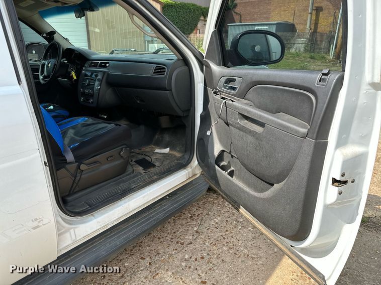 image for item OG9056 2011 Chevrolet Tahoe Police  SUV