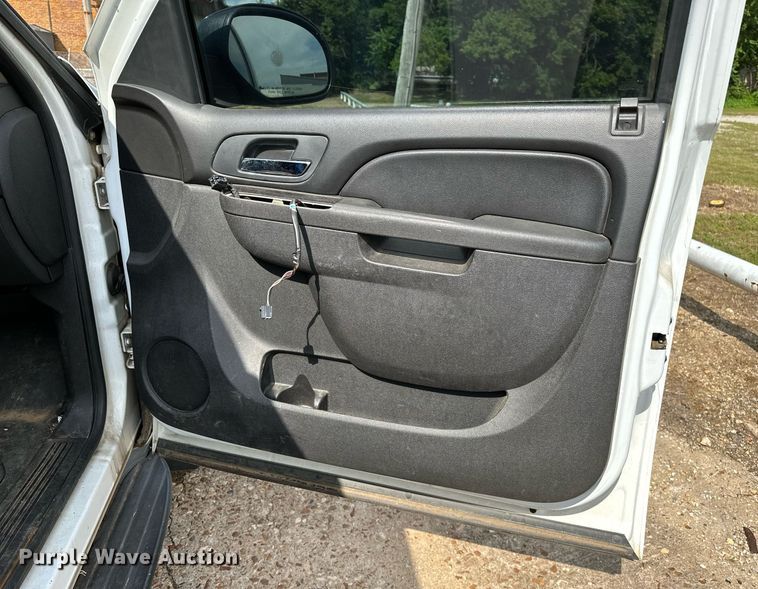 image for item OG9056 2011 Chevrolet Tahoe Police  SUV