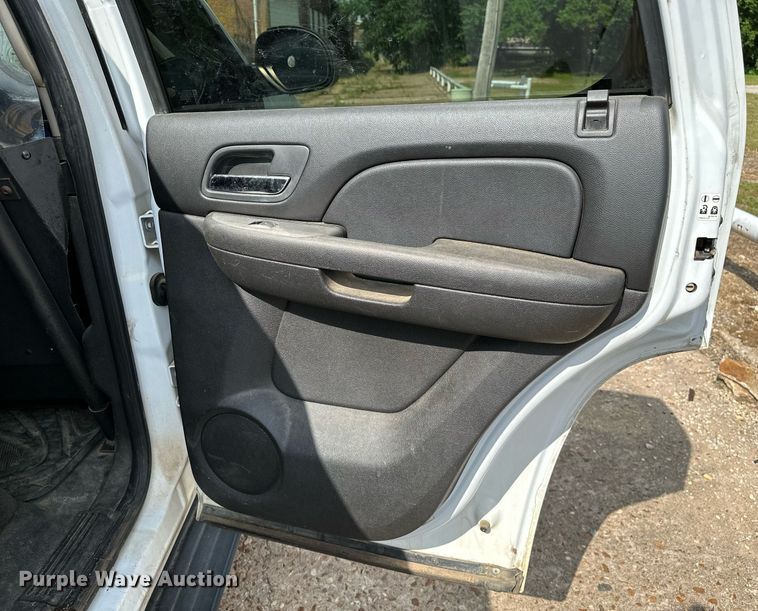 image for item OG9056 2011 Chevrolet Tahoe Police  SUV