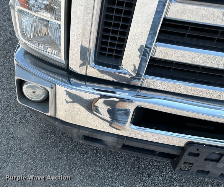 image for item OG9063 2011 Ford E350 Super Duty  ambulance