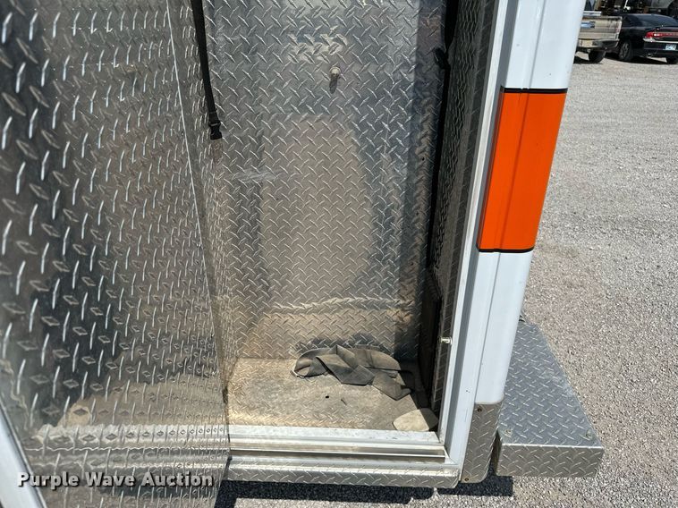image for item OG9063 2011 Ford E350 Super Duty  ambulance