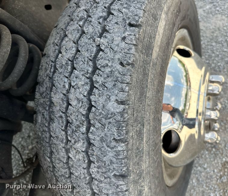 image for item OG9063 2011 Ford E350 Super Duty  ambulance