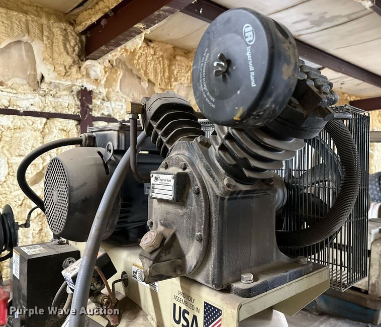 image for item OG9117 2016 Ingersoll Rand  air compressor