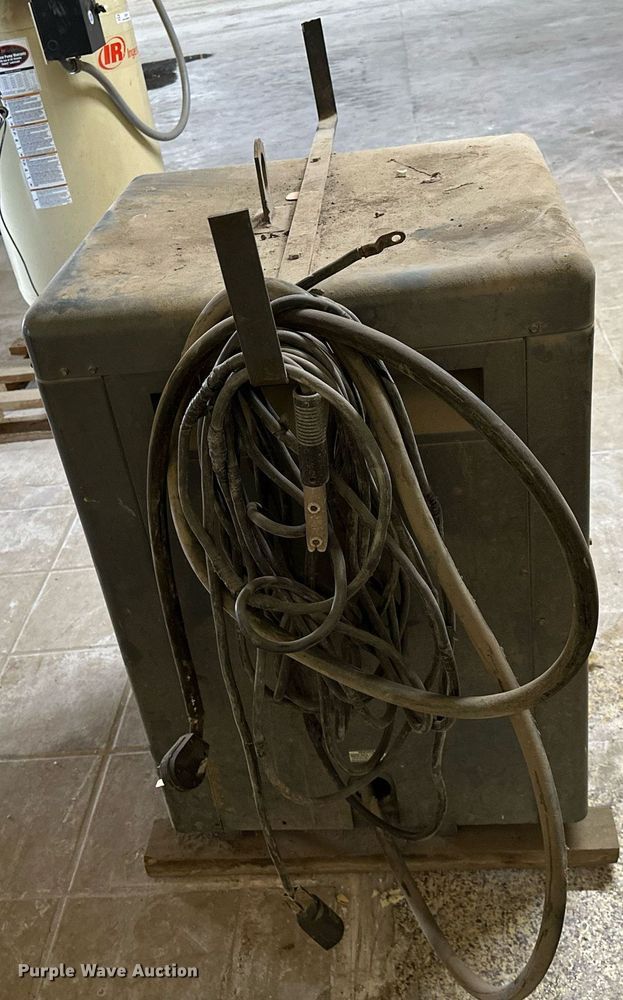 image for item OG9119 Lincoln TM-400/400  welder