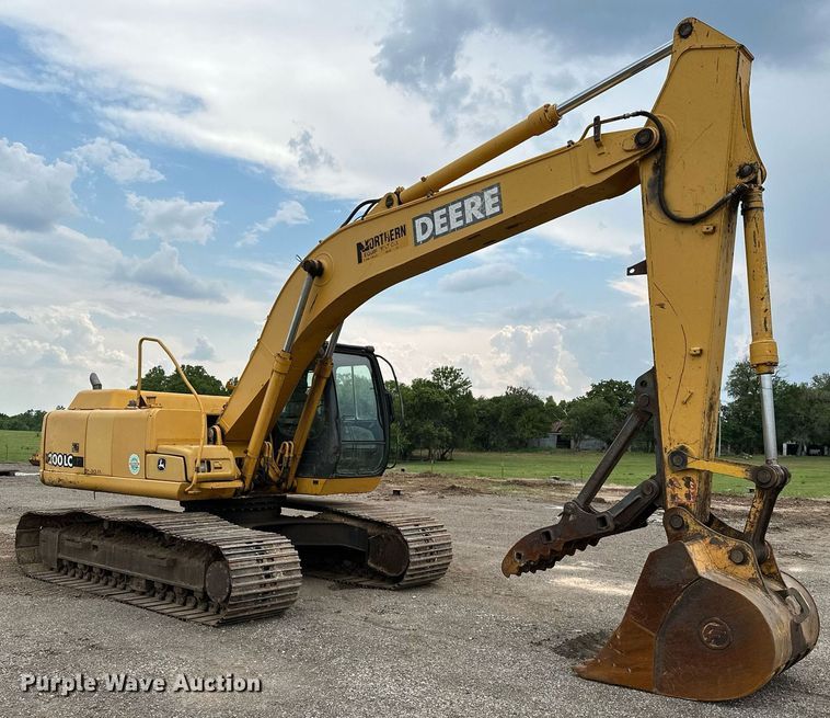 image for item OG9124 2006 John Deere 200C LC  excavator