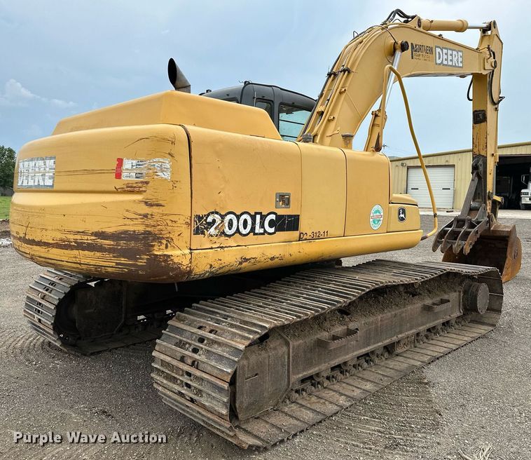 image for item OG9124 2006 John Deere 200C LC  excavator