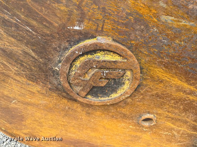 image for item OG9124 2006 John Deere 200C LC  excavator