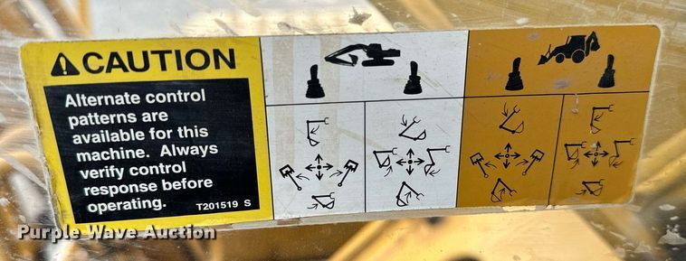 image for item OG9124 2006 John Deere 200C LC  excavator