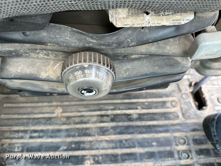 image for item OG9124 2006 John Deere 200C LC  excavator