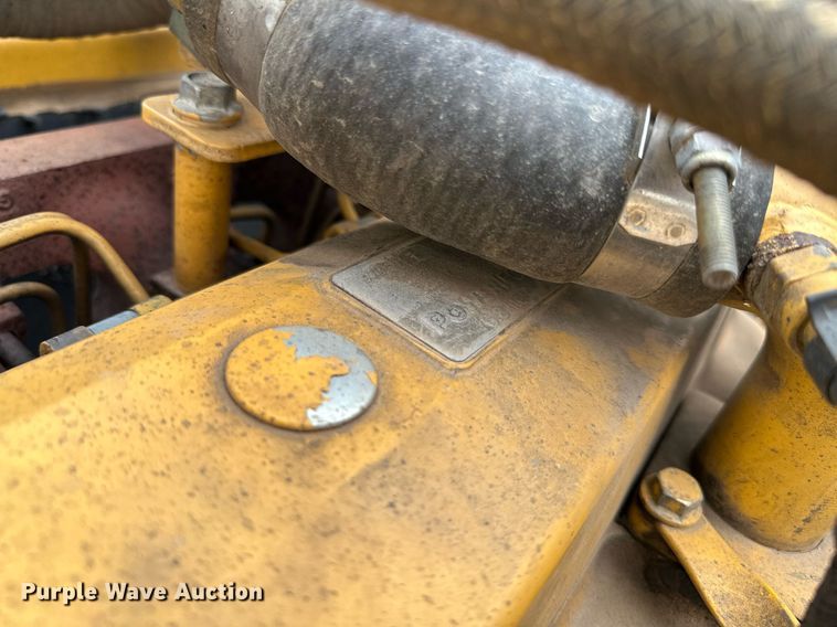 image for item OG9124 2006 John Deere 200C LC  excavator