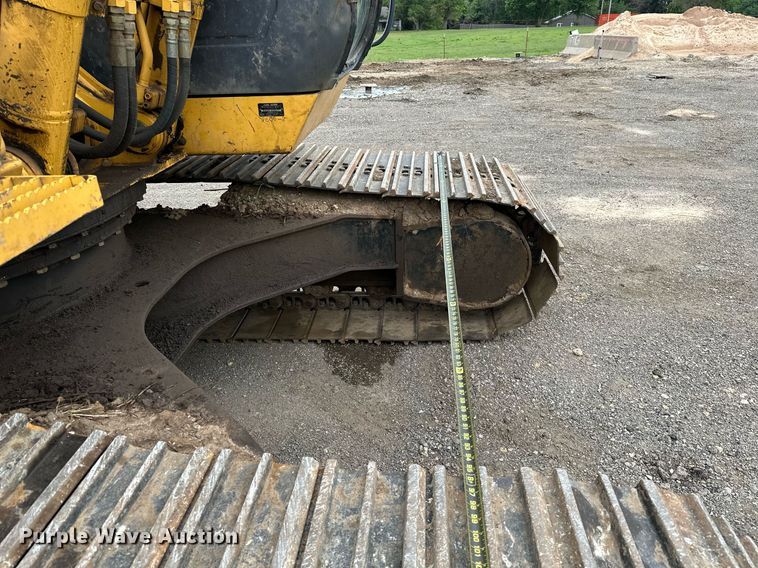 image for item OG9124 2006 John Deere 200C LC  excavator