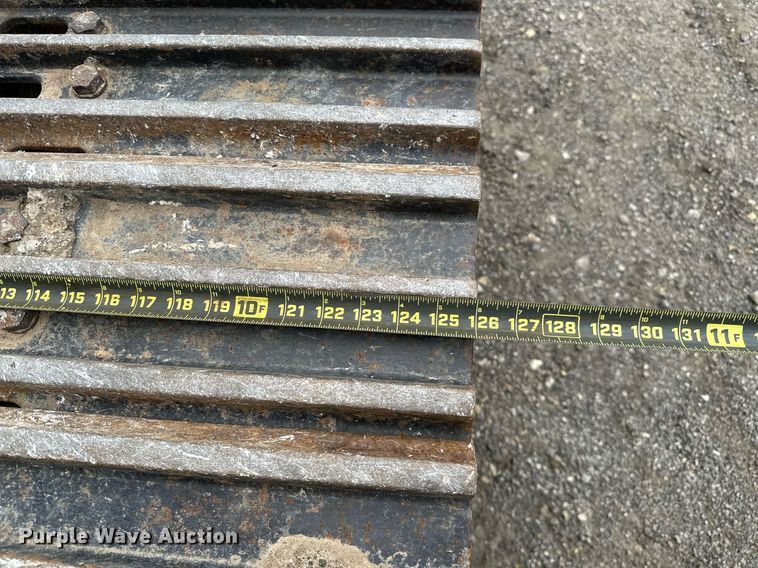 image for item OG9124 2006 John Deere 200C LC  excavator