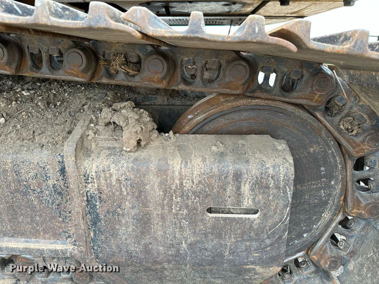 image for item OG9124 2006 John Deere 200C LC  excavator