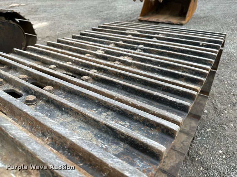 image for item OG9124 2006 John Deere 200C LC  excavator