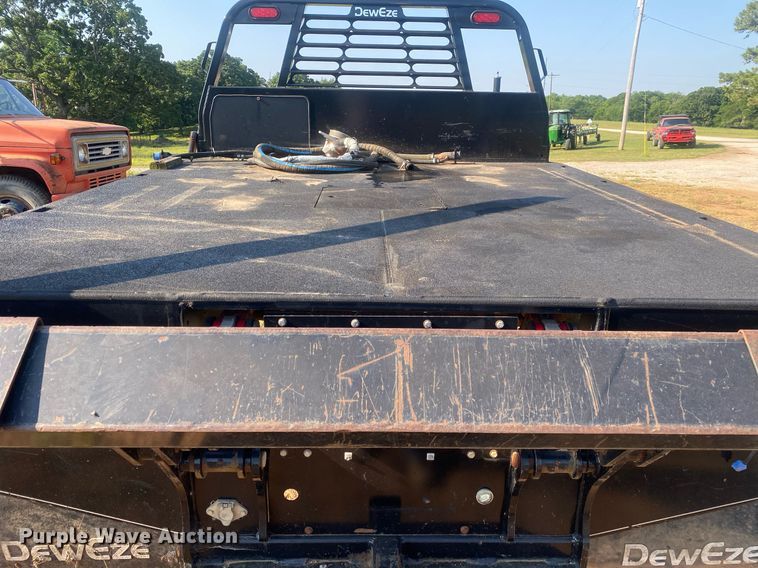 image for item DI7794 DewEze  hydraulic bale bed