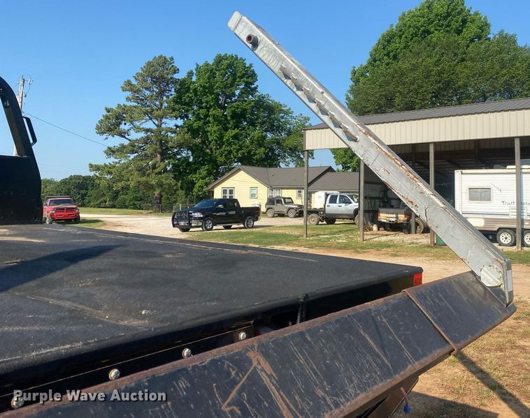 image for item DI7794 DewEze  hydraulic bale bed