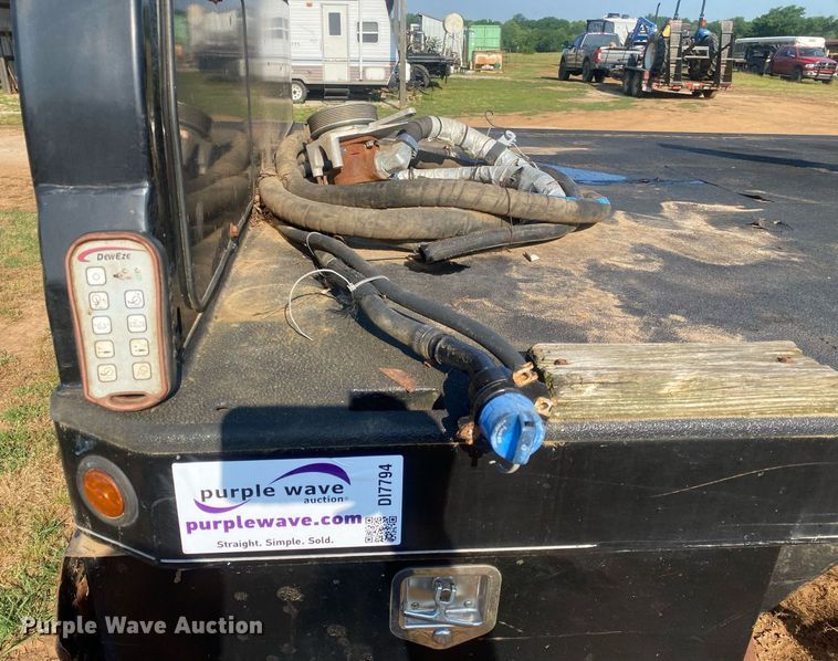 image for item DI7794 DewEze  hydraulic bale bed