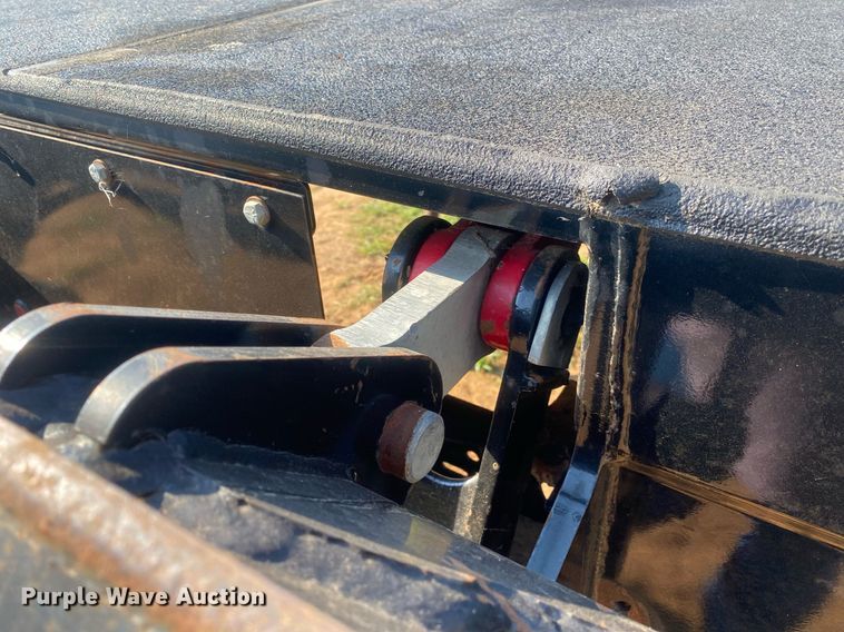 image for item DI7794 DewEze  hydraulic bale bed