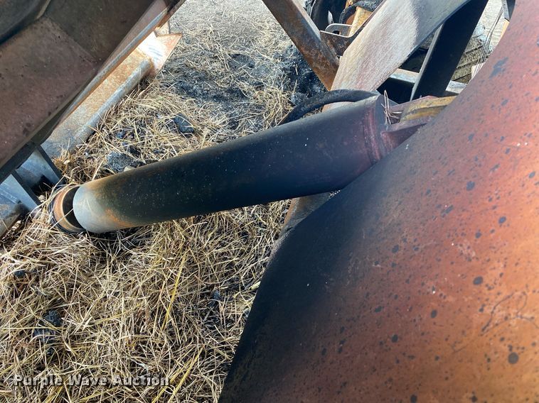 image for item DI7819 Duratech Haybuster 2665  bale processor