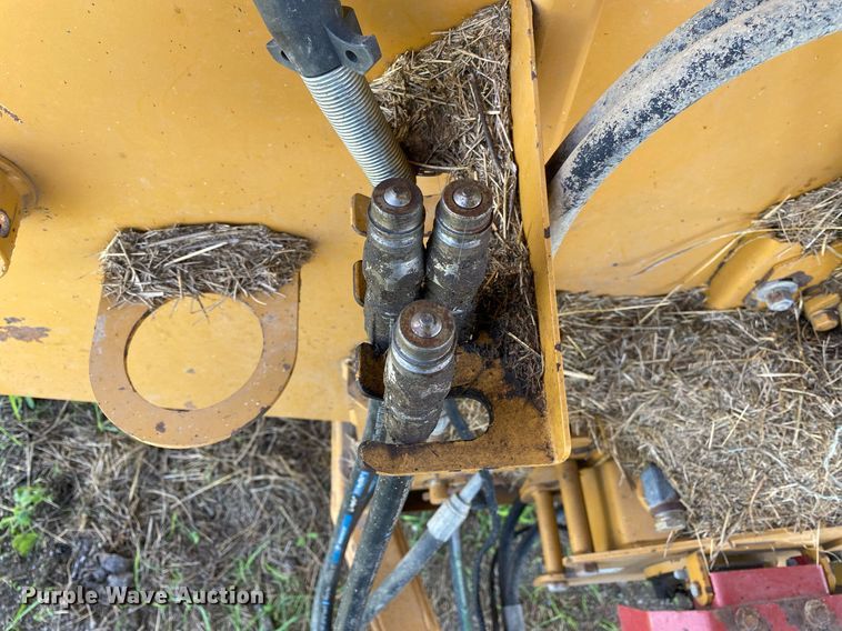 image for item DI7819 Duratech Haybuster 2665  bale processor