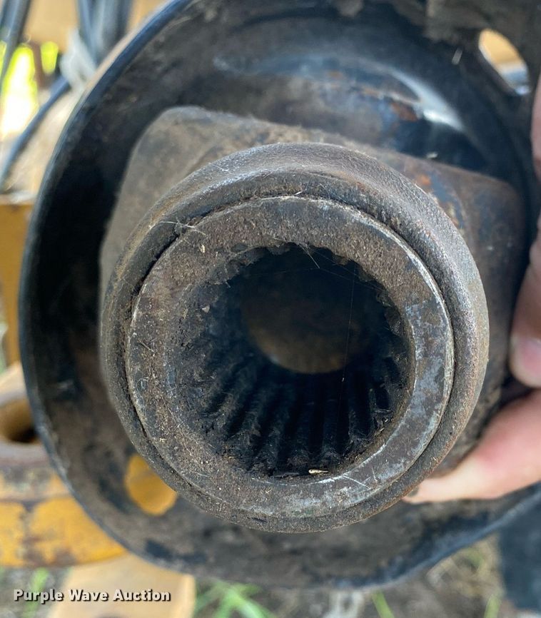 image for item DI7819 Duratech Haybuster 2665  bale processor