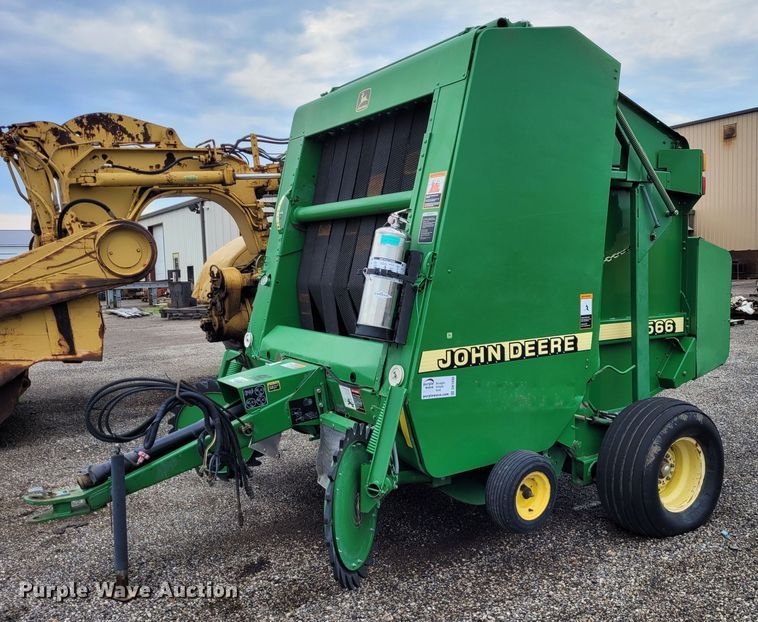 image for item DK1890 2000 John Deere 566  round baler