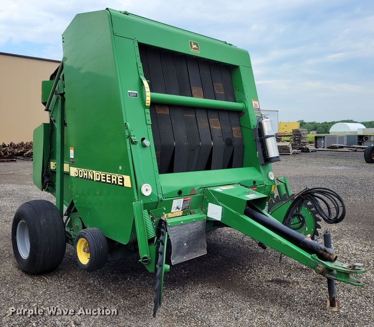 image for item DK1890 2000 John Deere 566  round baler