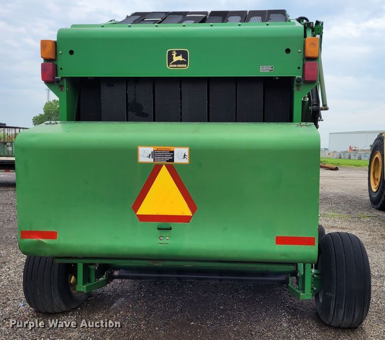 image for item DK1890 2000 John Deere 566  round baler
