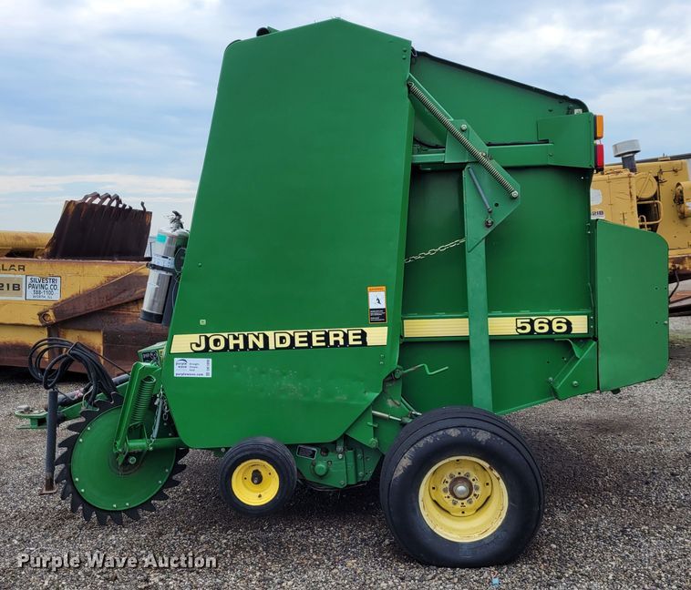 image for item DK1890 2000 John Deere 566  round baler