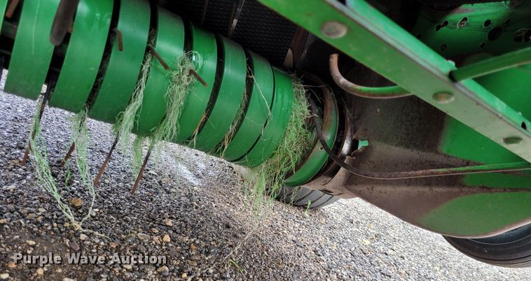image for item DK1890 2000 John Deere 566  round baler