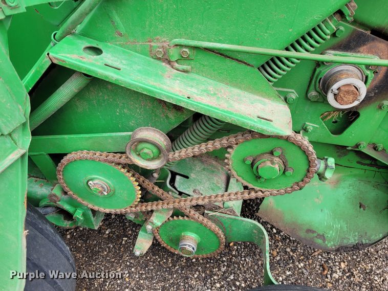 image for item DK1890 2000 John Deere 566  round baler