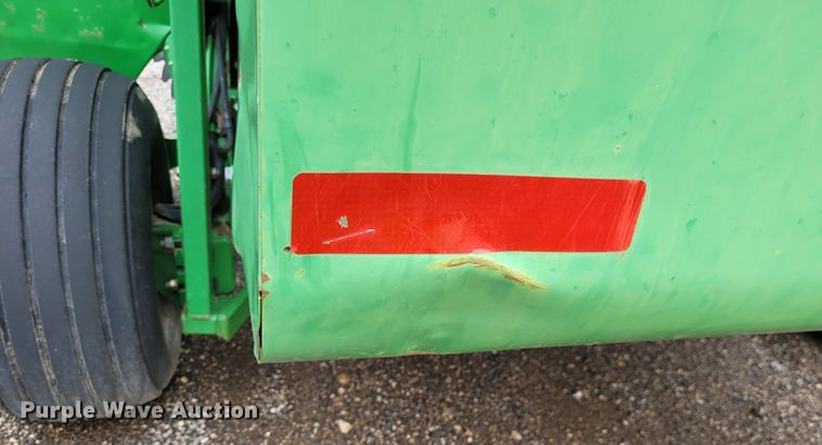 image for item DK1890 2000 John Deere 566  round baler
