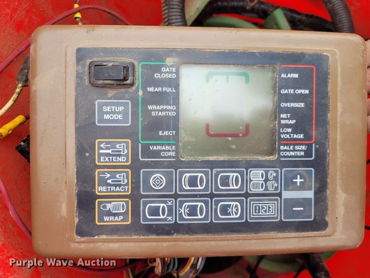 image for item DK1890 2000 John Deere 566  round baler