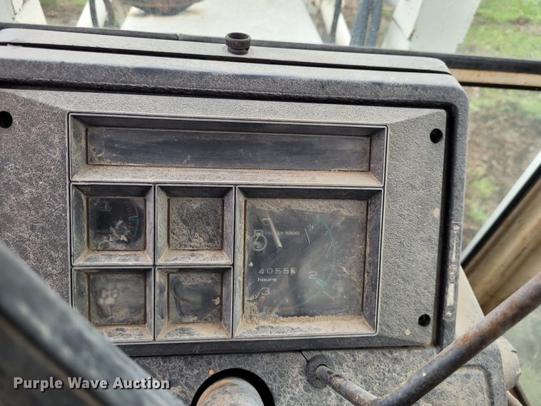 image for item DK1893 Case 1690  tractor